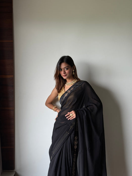 Signature Heritage Saree — Effortless Drape